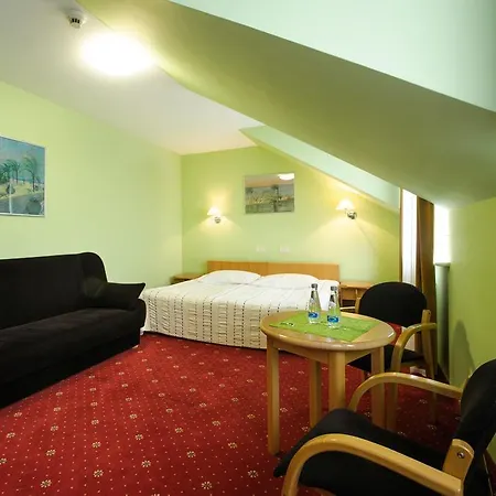 Orient Szálloda 4*