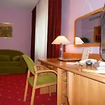 Orient 4*