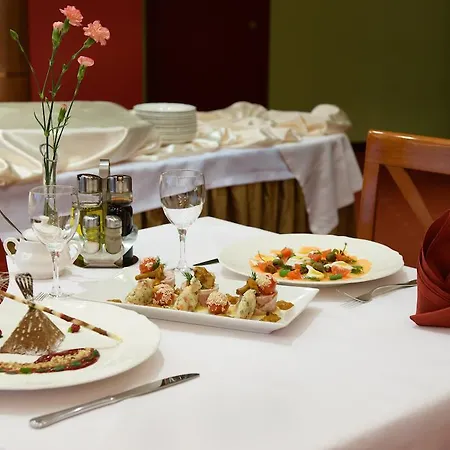 Orient 4* Краков