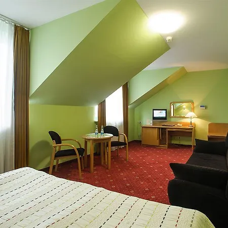 Orient Hotel