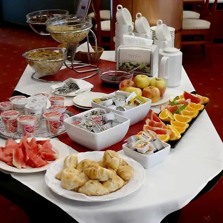 Orient Hotel