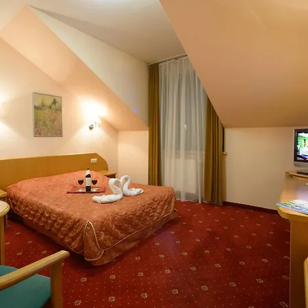 Orient 4*