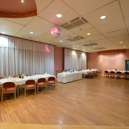 מלון Orient 4*